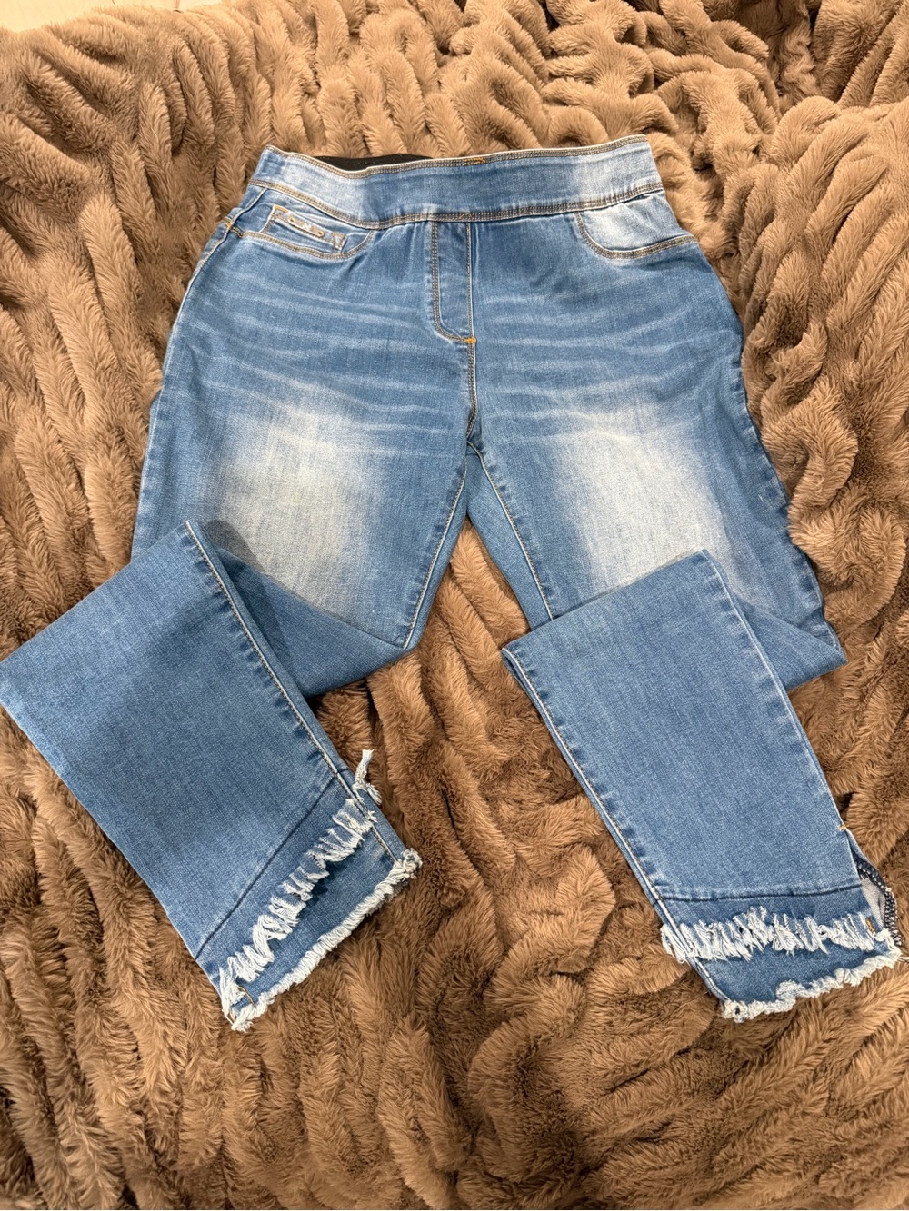 Coco & Carmen pull on jeans